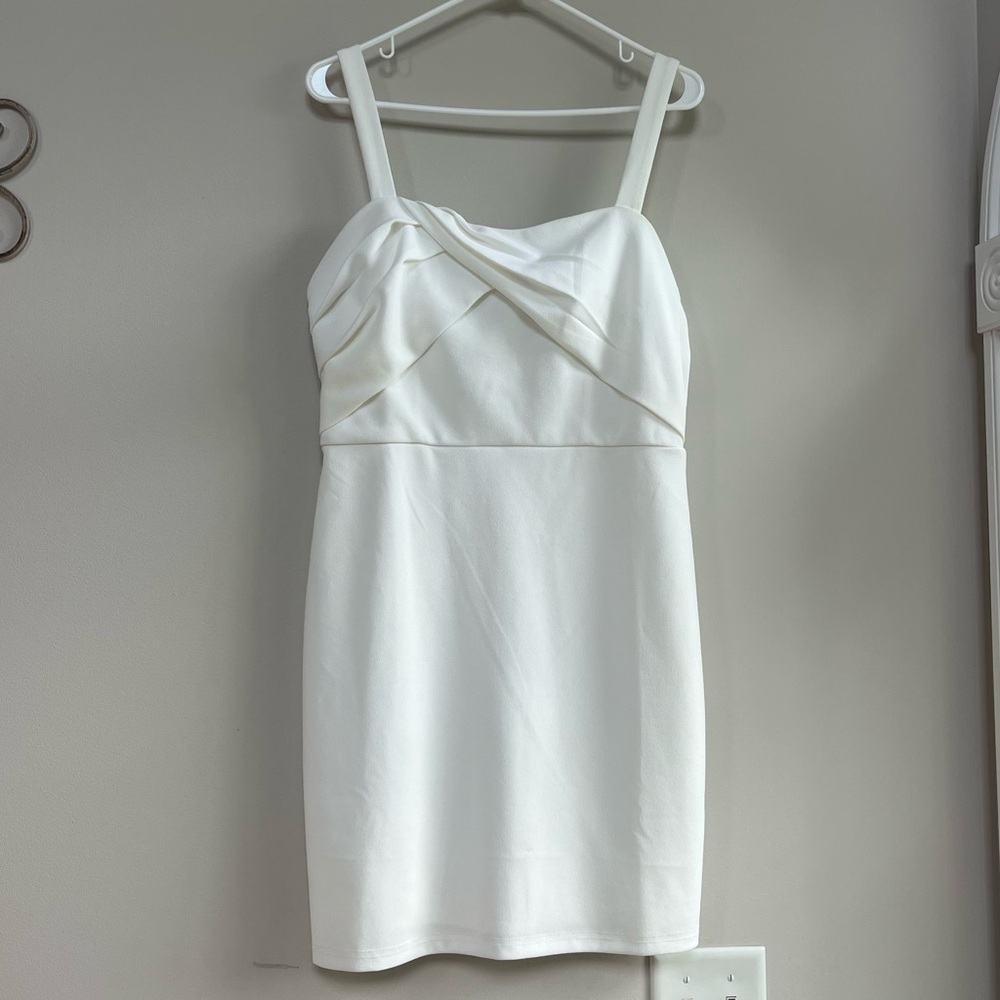 Lulu's Chic White Mini Dress Large (L)